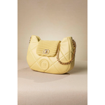 Οβάλ Τσάντα Ώμου Puffer με Καπάκι με Κλειδαριά και Αλυσίδα