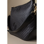 Η Τσάντα με το Απόλυτο Μέγεθος Ιδανικό για Όλες τις Γυναίκες