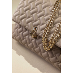 Τσάντα με Καπάκι και Αλυσίδα