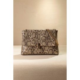 Τσάντα με Καπάκι και Αλυσίδα