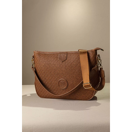 Η Τσάντα με το Απόλυτο Μέγεθος Ιδανικό για Όλες τις Γυναίκες