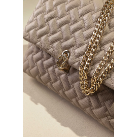 Τσάντα με Καπάκι και Αλυσίδα