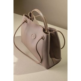 Κομψή και Διαχρονική Τσάντα Ώμου