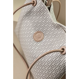 Κομψή και Διαχρονική Τσάντα Ώμου