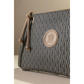 Πρακτικό Τσαντάκι/νεσεσερ