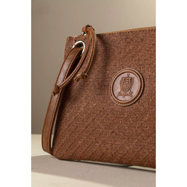 Πρακτικό Τσαντάκι/νεσεσερ