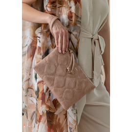 Πρακτικό Τσαντάκι/νεσεσερ